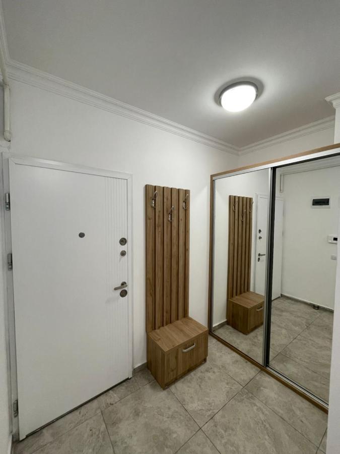 Ini Solid House Butoaie Apartment